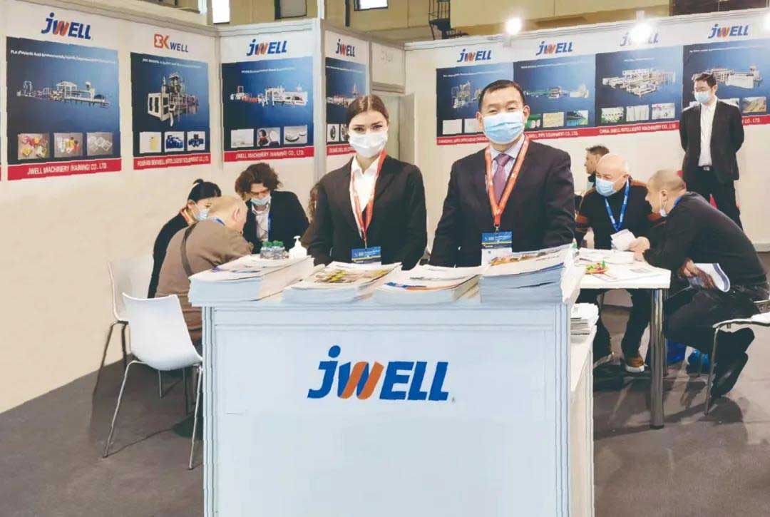 3 3